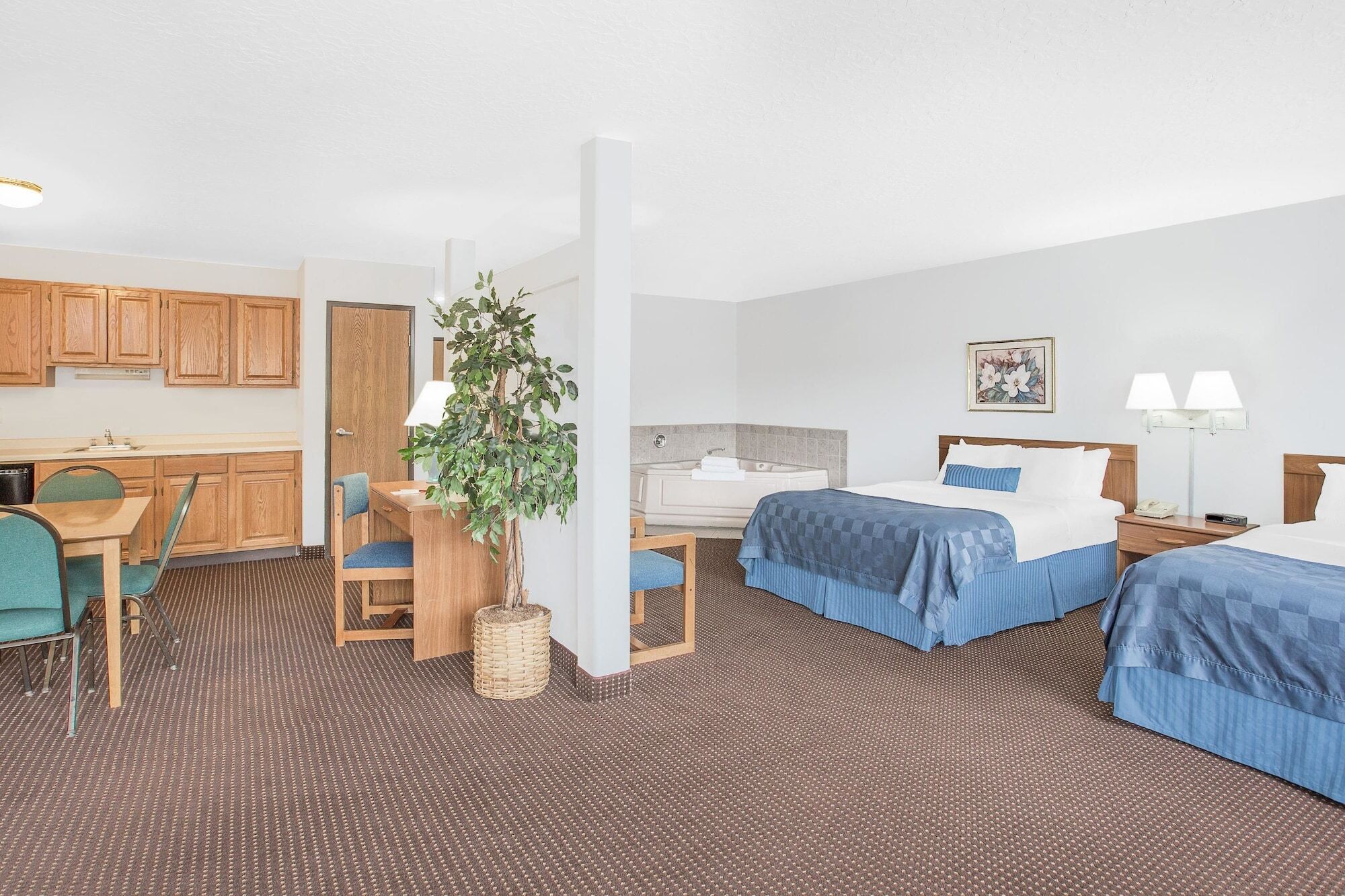 Ramada By Wyndham Hancock Waterfront Kültér fotó